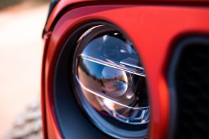 Jeep Wrangler JL Headlights - DV8 Offroad - LED Projector - Chrome - `18-`27